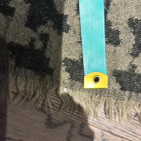 Look Diamond Mosaic wool grey  Reversible Blanket Scarf - Picture 9 of 13